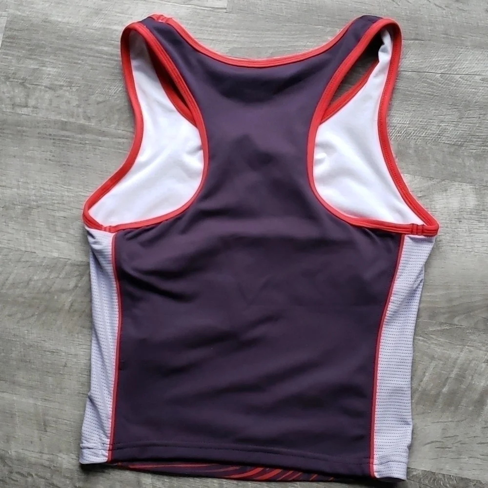 𝅺NWT Nike Women Dri-Fit Workout Top Black Red M